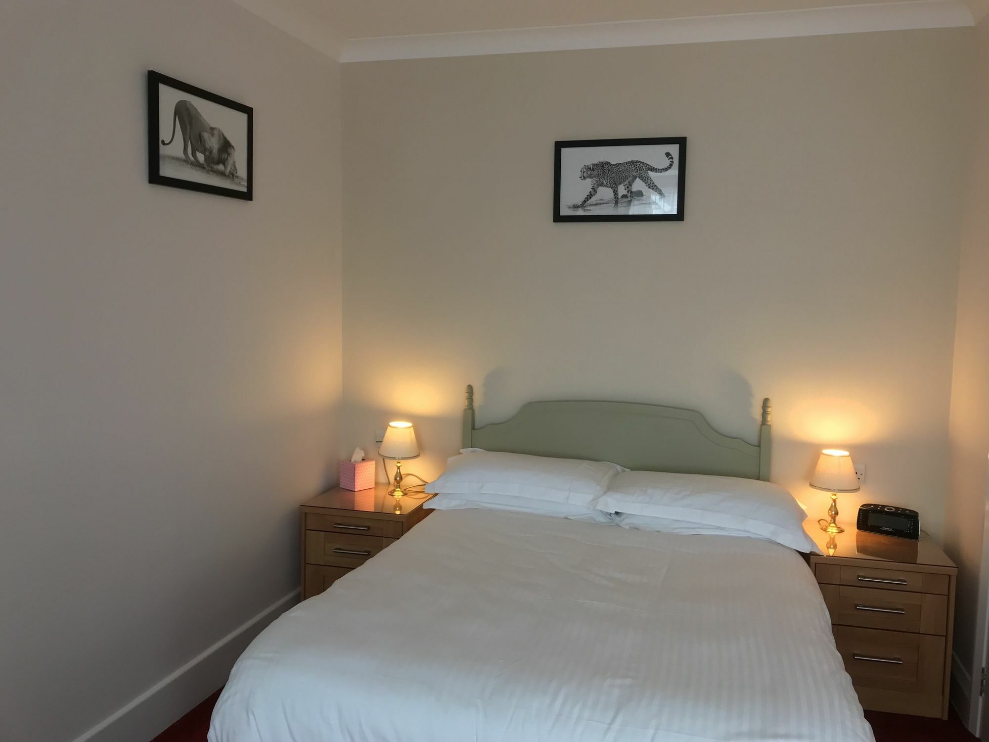 Merton House Уърдинг Екстериор снимка